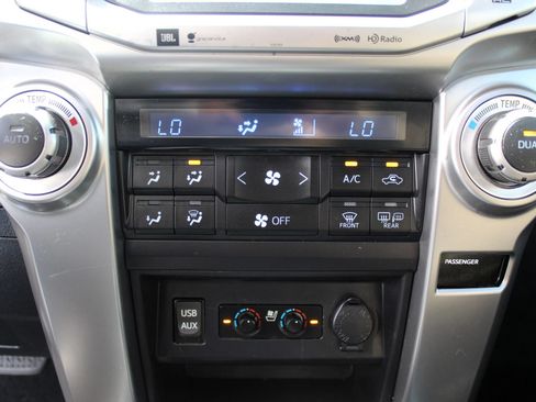 Used 2016 Toyota 4Runner Limited AWD/4WD image 17