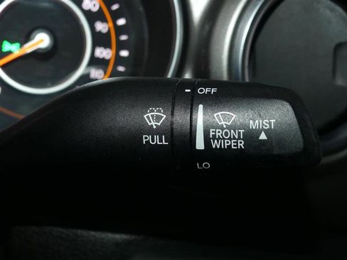 Used 2018 Jeep Wrangler Unlimited Sahara image 33