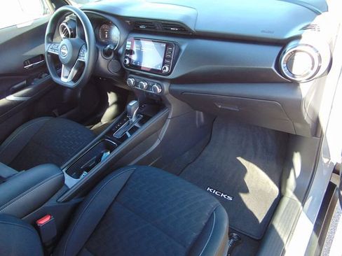 Used 2023 Nissan Kicks SV FWD image 24