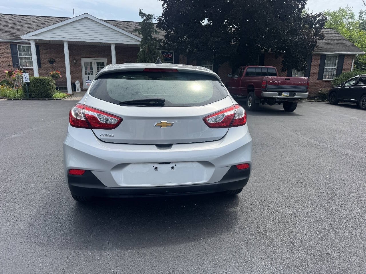 Used 2019 Chevrolet Cruze LS FWD image 6