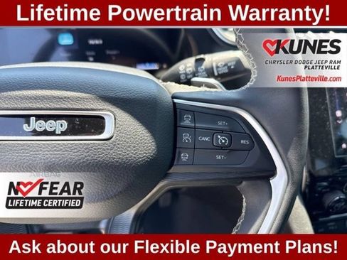 Used 2024 Jeep Grand Cherokee Altitude AWD/4WD image 25