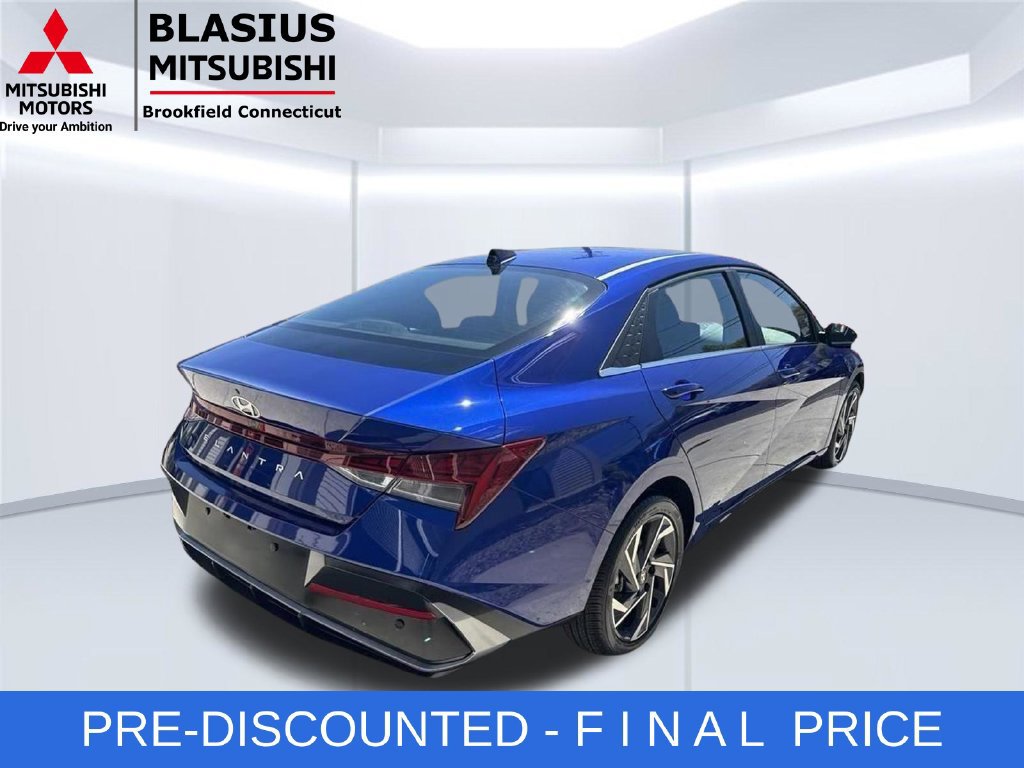 Used 2024 Hyundai Elantra SEL w/ Convenience Package FWD image 8