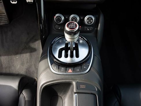 Used 2015 Audi R8 V10 image 43