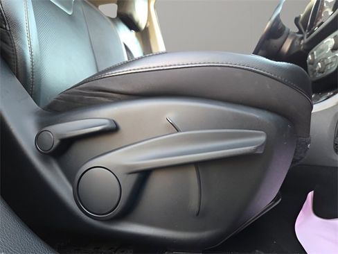 Used 2020 Jeep Compass Limited w/ Premium Lighting Group image 16