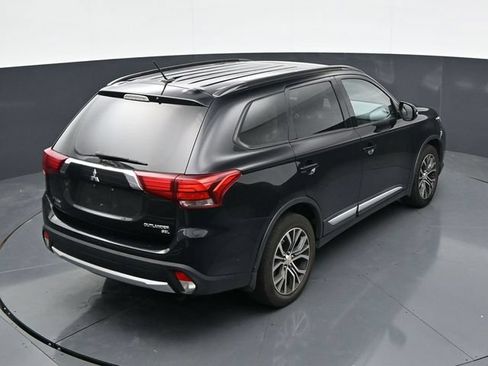 Used 2016 Mitsubishi Outlander AWD image 27