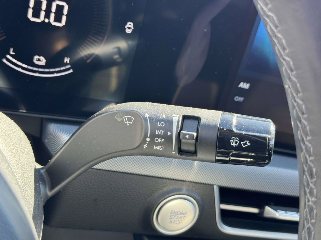 Used 2025 Hyundai Sonata SEL FWD image 23