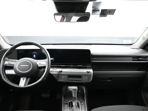 Certified 2025 Hyundai Kona SEL AWD/4WD image 20