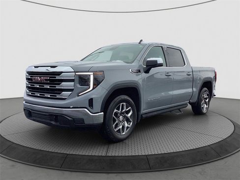 Used 2024 GMC Sierra 1500 SLE w/ Preferred Package image 3