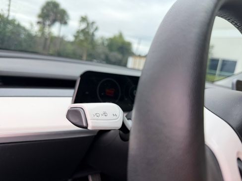 Used 2022 Tesla Model 3 Long Range image 29