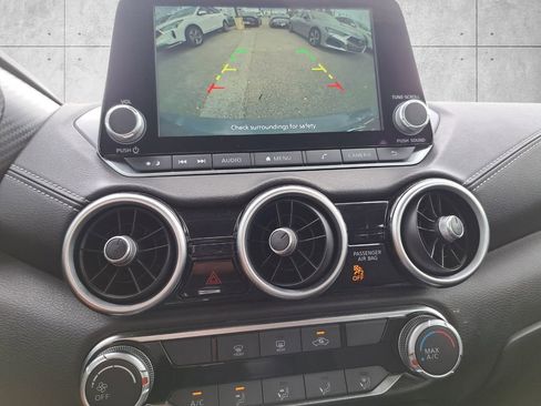 Used 2024 Nissan Sentra SV FWD image 9