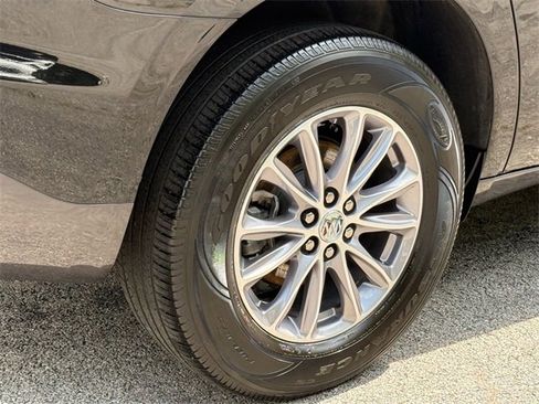 Used 2024 Buick Enclave Premium image 24