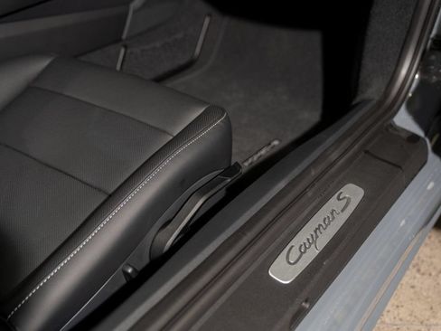 Used 2025 Porsche 718 Cayman S RWD image 28