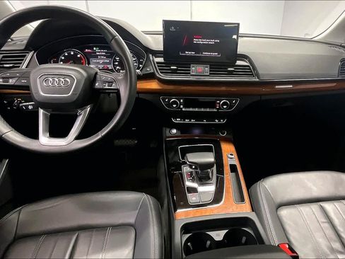 Used 2023 Audi Q5 2.0T Premium w/ Convenience Package image 16