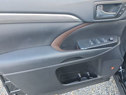 Certified 2019 Toyota Highlander Limited image 13