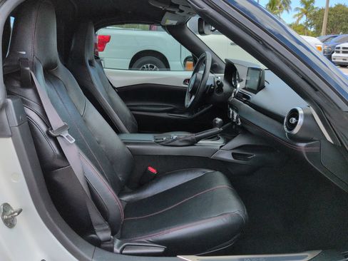 Used 2019 MAZDA MX-5 Miata Grand Touring RWD image 13
