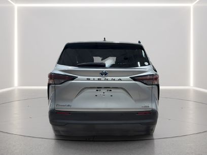 Used 2023 Toyota Sienna XLE