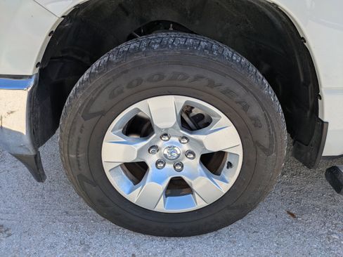 Used 2021 RAM 1500 Big Horn image 10