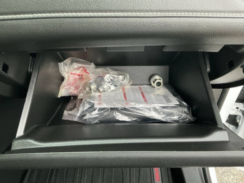Used 2019 GMC Acadia Denali AWD/4WD image 37