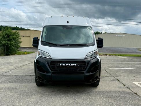 Used 2023 RAM ProMaster 2500 FWD image 2