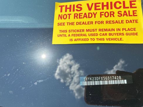 Used 2025 Kia Sportage LX image 9