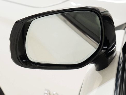 Used 2017 INFINITI Q60 3.0t w/ Premium Plus Package 3.0T image 11