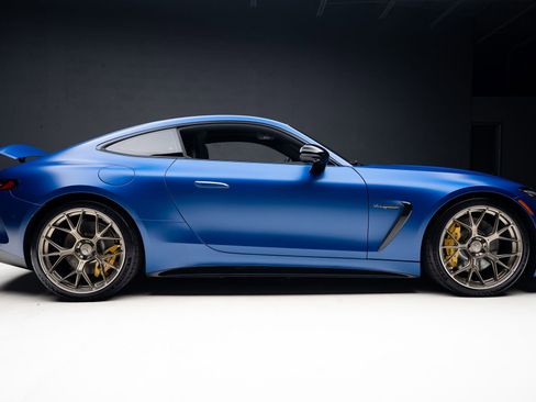 Used 2024 Mercedes-Benz AMG GT 63 image 40