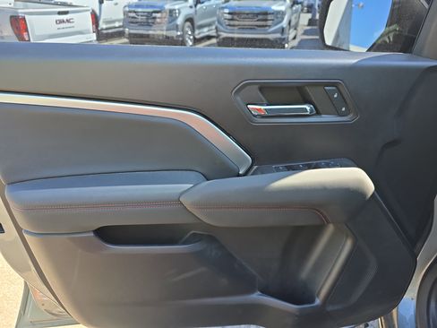 Used 2023 Chevrolet Colorado Z71 w/ Z71 Convenience Package 2 AWD/4WD image 16