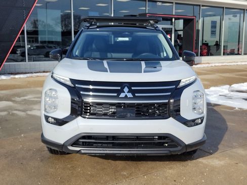 New 2026 Mitsubishi Outlander Trail Edition image 12