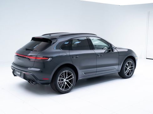 Used 2026 Porsche Macan AWD/4WD image 9