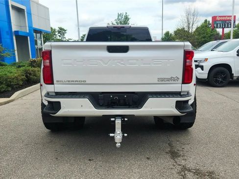 Used 2021 Chevrolet Silverado 3500 High Country AWD/4WD image 25