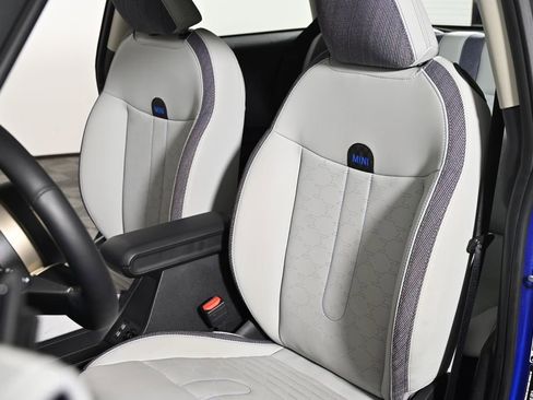 Certified 2025 MINI Cooper S FWD image 25