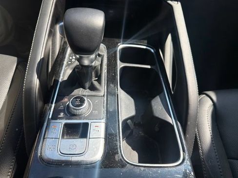 Used 2024 Kia Telluride EX w/ EX Captain's Chair Package AWD/4WD image 44