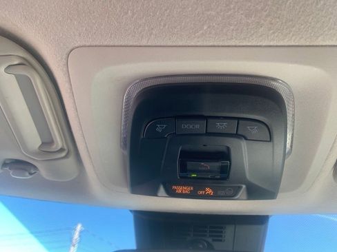 Used 2025 Toyota Corolla LE image 21