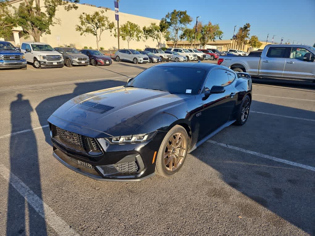 Used 2024 Ford Mustang GT Premium RWD image 1