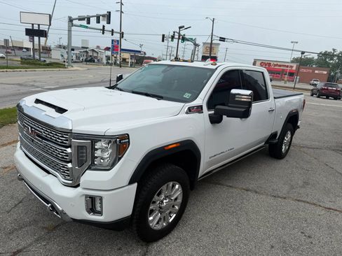 Used 2021 GMC Sierra 3500 Denali w/ Denali Ultimate Package AWD/4WD image 6