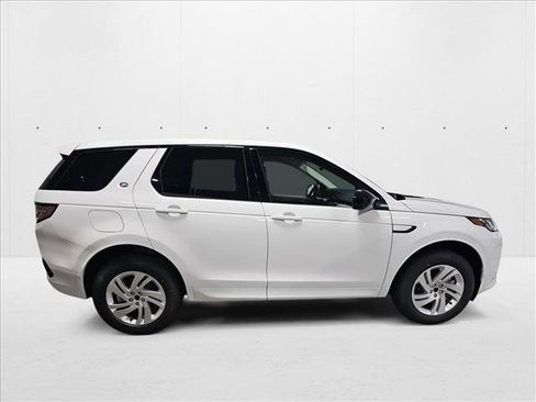 New 2025 Land Rover Discovery Sport S image 4