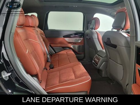 Used 2025 Lincoln Nautilus Black Label AWD/4WD image 17