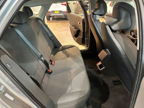 Used 2025 Kia K4 FWD image 37