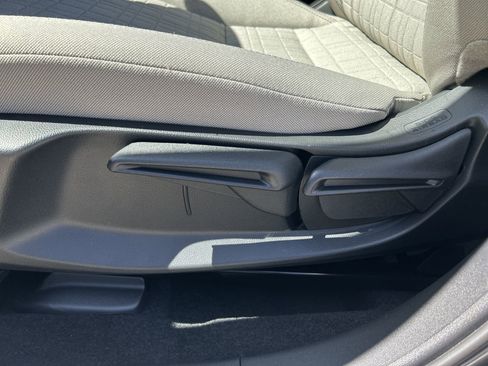New 2026 Honda HR-V LX image 14
