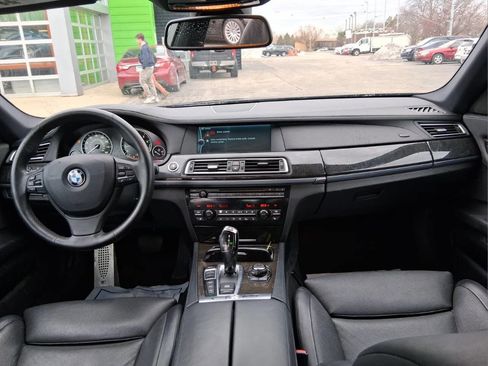 Used 2012 BMW 750Li xDrive image 11
