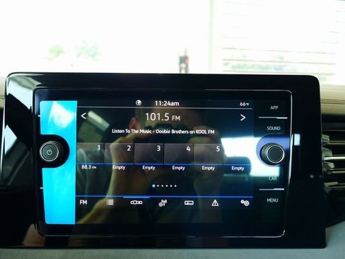 New 2025 Volkswagen Jetta SE image 18