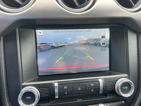 Used 2018 Ford Mustang Premium RWD image 19