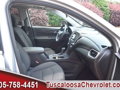 Certified 2018 Chevrolet Equinox LT w/ Sun & Infotainment Package FWD image 24