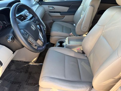 Used 2016 Honda Odyssey Touring Elite image 13