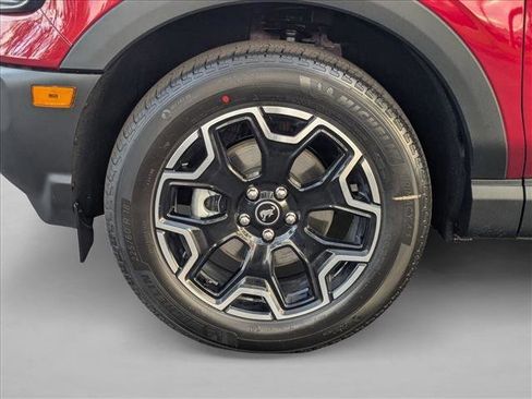 New 2025 Ford Bronco Sport Outer Banks image 9