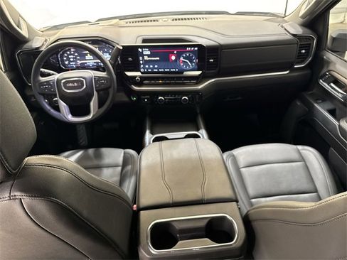Used 2024 GMC Sierra 2500 SLT w/ SLT Convenience Package image 20