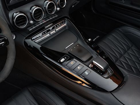 Used 2021 Mercedes-Benz AMG GT Roadster w/ AMG Stealth Edition image 10
