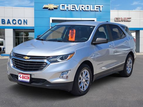 Used 2020 Chevrolet Equinox LS w/ LS Convenience Package image 1