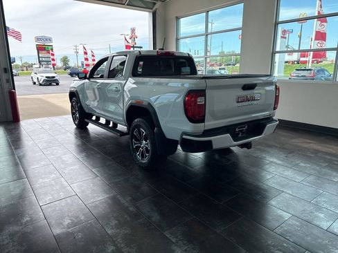 Used 2025 GMC Canyon AT4 AWD/4WD image 10