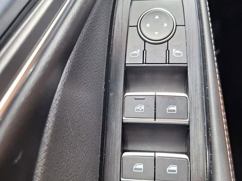 Used 2021 Nissan Rogue Platinum FWD image 21